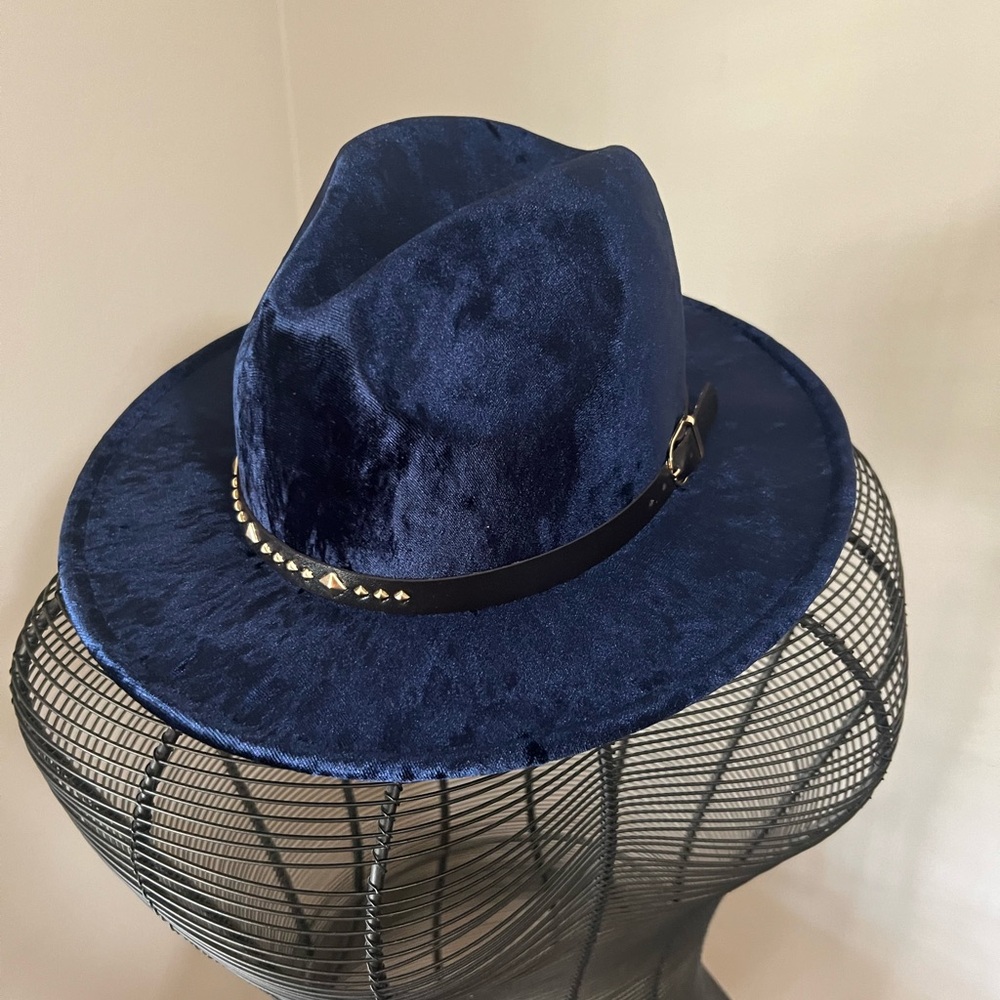 Eccentric Hat for Special Occasion, Concerts or even Costume.